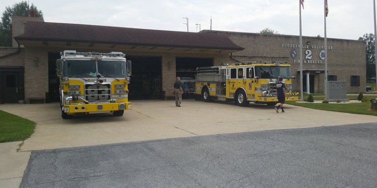 Bay District Volunteer Fire Department 2010 Pierce Arrow XT Pumper Tanker 93 and Huntingtown Volunteer...