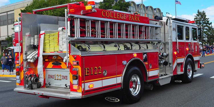 College Park Volunteer Fire Department Engine 122