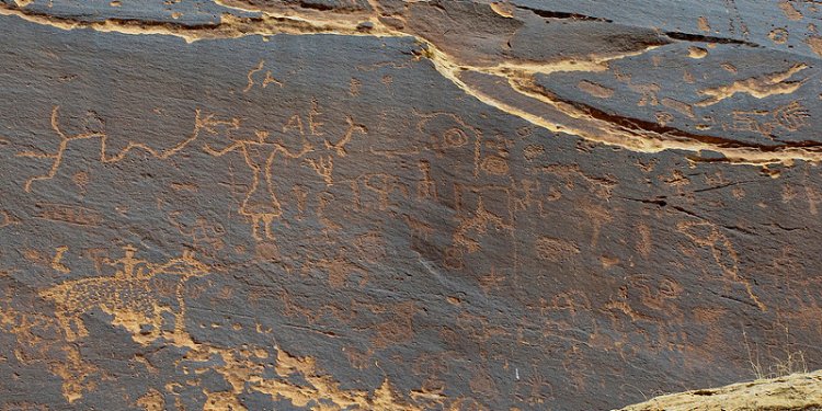 Sand Island petroglyphs