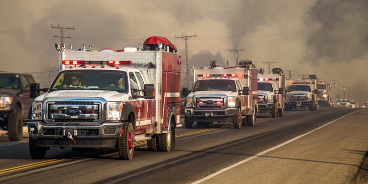 ImgLine of trucks at Blue Cut