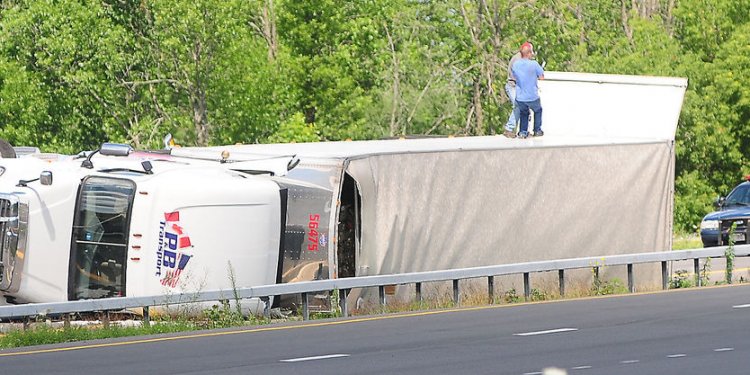 Tractor-trailor rollover